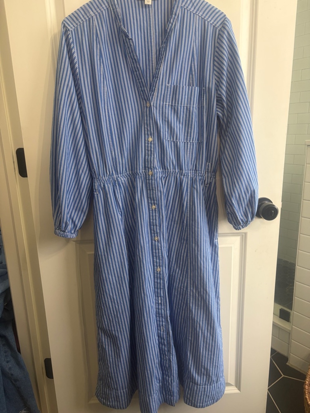 Great condition Free Assembly size L/12 Blue Striped Midi Dress. Missing sash. - Picture 4 of 11